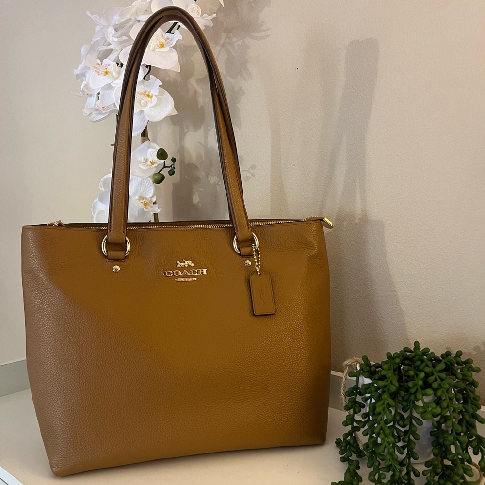 VINTAGE Coach Light Pebbled Brown Bay Tote Bag Gold Hardware NEW Saddle 48637